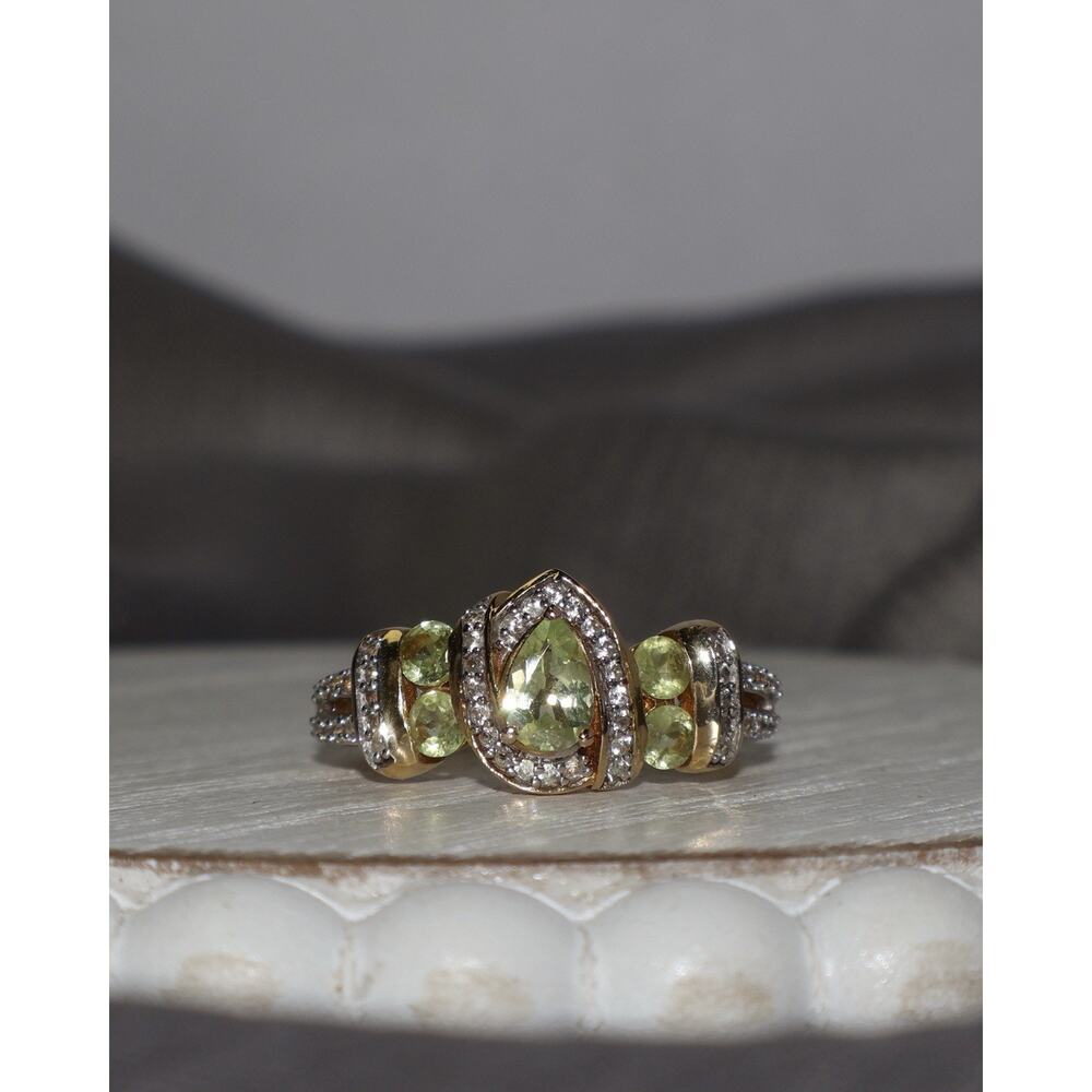 D’Joy Sterling Silver Peridot Ring 3.5G / Sz 7